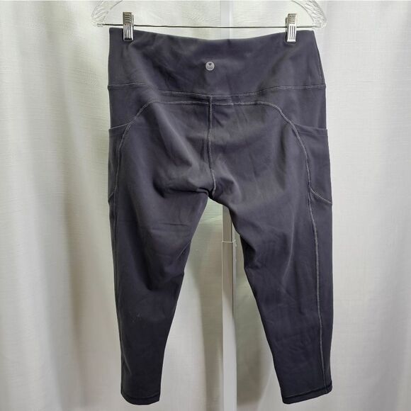 iuga Gray High Waisted Pocket Capri Leggings Size XL - Picture 8 of 10